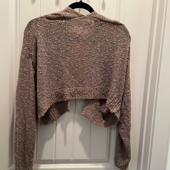 Urban Outfitters cropped brown long sleeve drop shoulder sweater - Picture 2 of 6